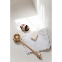 Andree Jardin Brosse De Massage En Bois De Frêne. -Taurus Alpatec Boutique brosse de massage en bois de frene 13591200 37316096 1140x1140