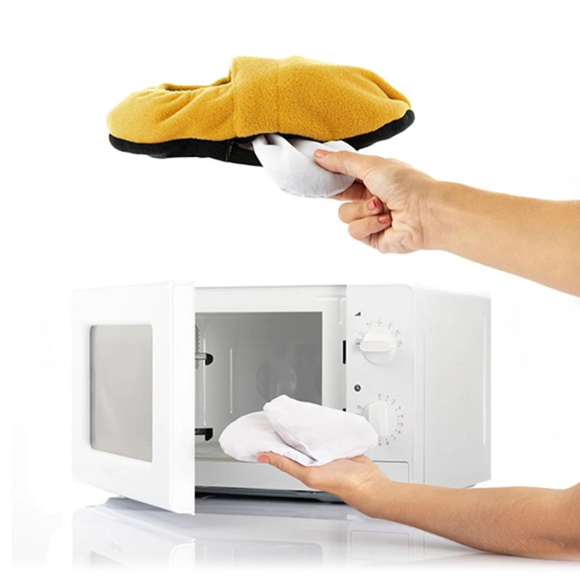 Shop Story SHOP-STORY - HOT SOX YELLOW : Chaussons Chauffants Micro-Ondes 5 Shop Story SHOP-STORY - HOT SOX YELLOW : Chaussons Chauffants Micro-Ondes – Image 3